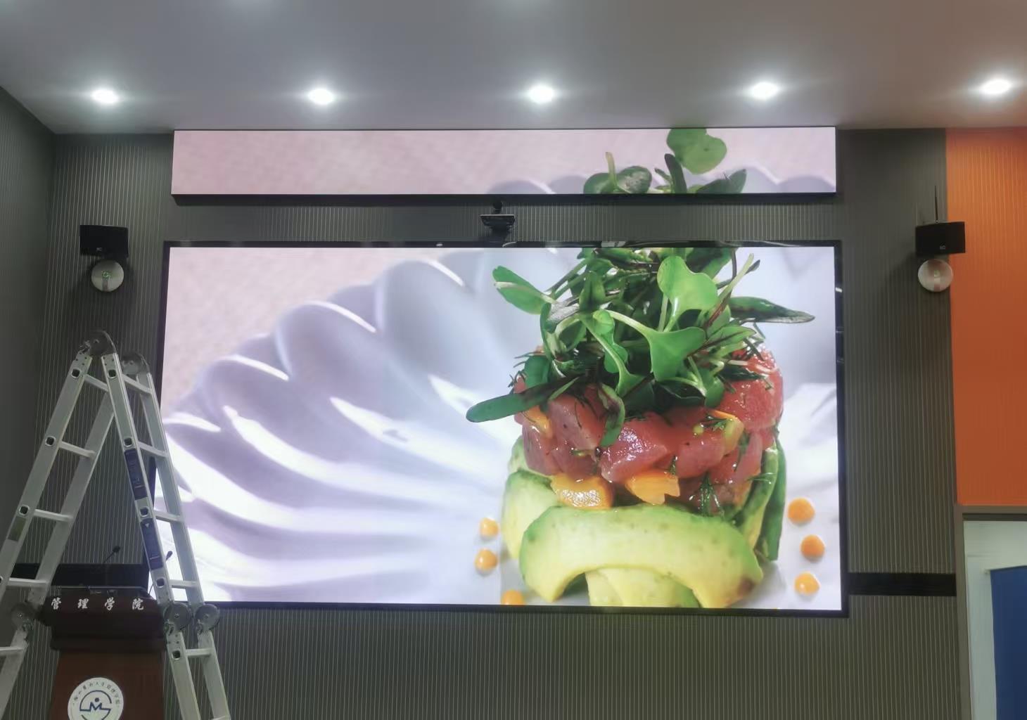 2025.11.29徐州某单位室内p2彩屏完工（yi  ke  da  ）