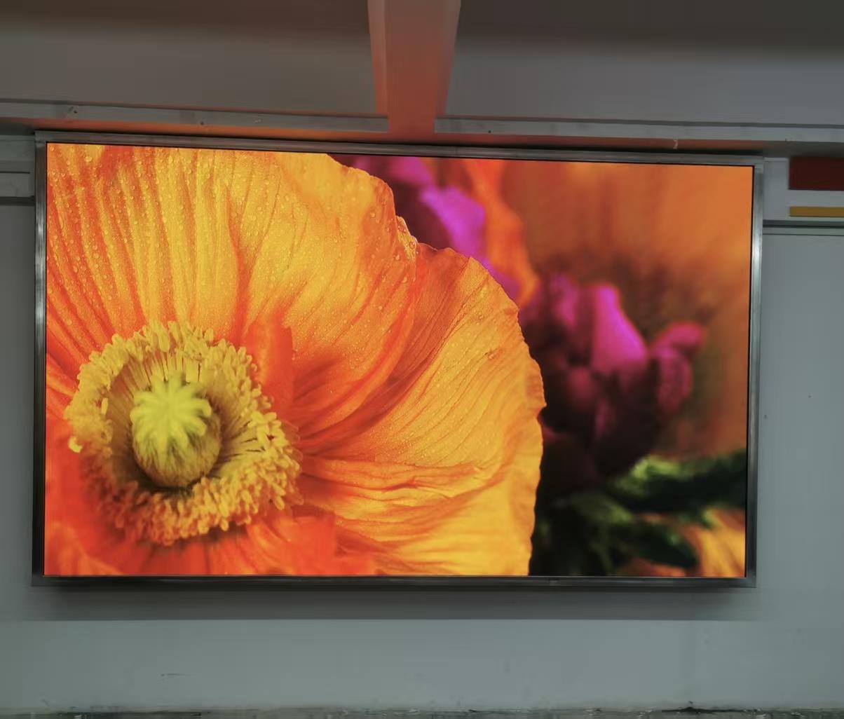 2025.12.7徐州某单位室内p1.5彩屏完工（gao  ji  zhong  xue    chun   an  zhuang）